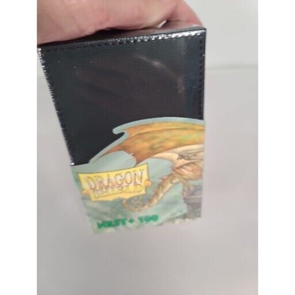 Factory Sealed  NEW NIB Dragon Shield ART40202 Nest 100+ -Black/Green Multicolor - Picture 2 of 7